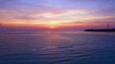 Gün doğumunun ve günbatımının fotoğrafsal materyalleri