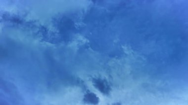 Gün doğumunun ve günbatımının fotoğrafsal materyalleri