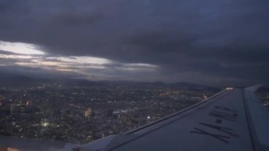 Gün doğumunun ve günbatımının fotoğrafsal materyalleri