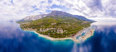 Hava Aracı Fotoğrafı. Makarska Korcula Hırvatistan Yatı 'nda Adriyatik Denizi' nde yelken açmak, Hırvatistan 'da yelken açmak..