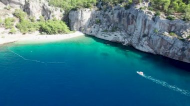 Nugal Plajı. Hırvatistan, Makarska Riviera, çıplaklar plajı havacılık manzarası