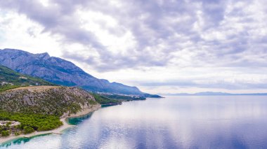 Makarska Riviera, Dalmaçya, Hırvatistan 'daki Krvavica plajı