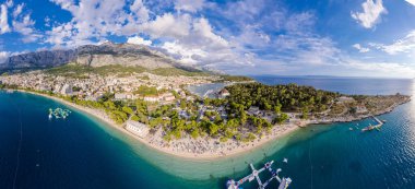 Makarska Panoraması, Hırvatistan plajı, dron