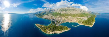 Makarska Riviera, Dalmaçya, Hırvatistan 'daki Brela' da inanılmaz plaj