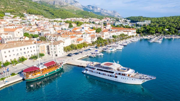 Hırvatistan 'ın Makarska kentinin hava manzarası