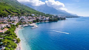Hırvatistan 'ın Brela plajı Makarska Riviera, Dalmaçya