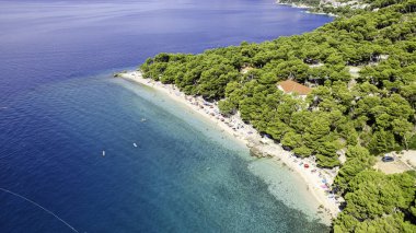 Hırvatistan 'ın Brela plajı Makarska Riviera, Dalmaçya