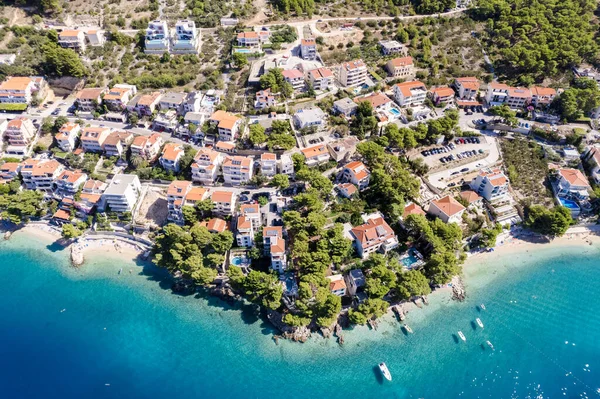 Piękna Plaża Punta Rata Brela Chorwacja Widok Powietrza Morze Adriatyckie — Zdjęcie stockowe