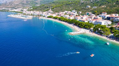 Riviery Makarskiej 'deki kıyı manzarası, Adriyatik Denizi, Hırvatistan