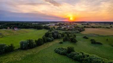 Barlinek nehrinin üzerinde gün batımı