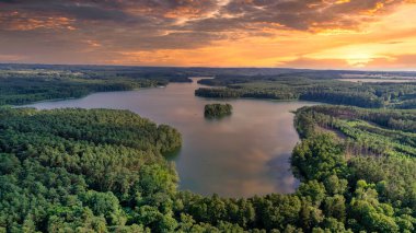 Barlinek nehrinin üzerinde gün batımı