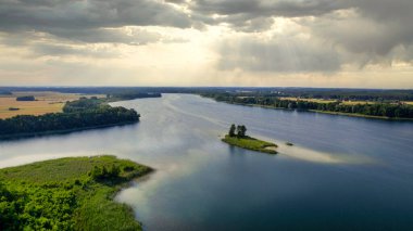 Barlinek nehrinin üzerinde gün batımı