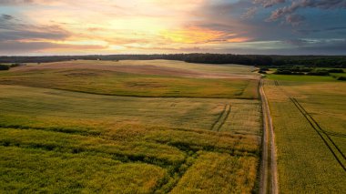 Barlinek nehrinin üzerinde gün batımı
