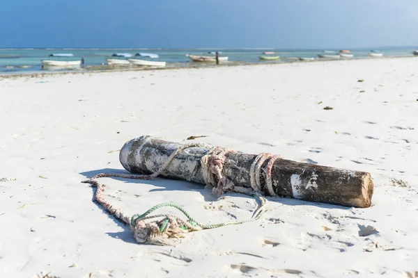 White Sand Beach Wooden Beam Zanzibar — Stockfoto