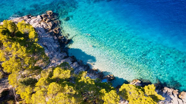 Aanschouw Ontmoeting Van Adriatische Zee Een Ruige Kroatische Rotsachtige Helling — Stockfoto
