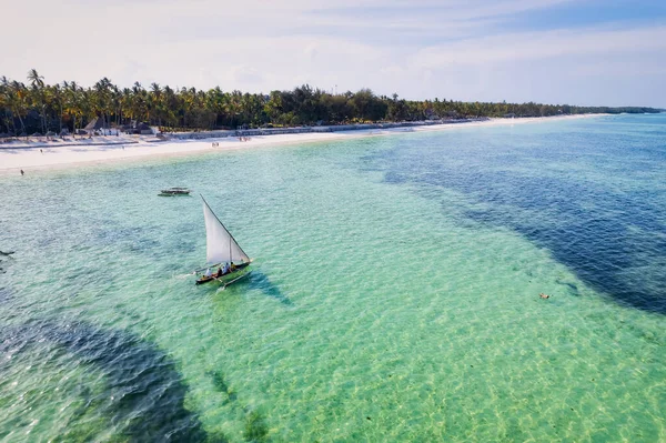 Ten Oszałamiający Widok Lotu Ptaka Odzwierciedla Piękno Plaży Kiwengwa Zanzibarze — Zdjęcie stockowe