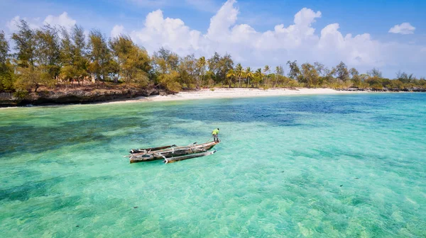 Uma Vista Cima Para Baixo Costa Tropical Zanzibar Revela Barcos — Fotografia de Stock