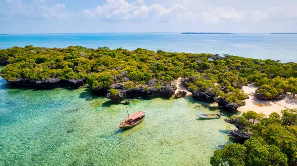 Top View Zanzibar Tropical Coast Reveals Fishing Boats Yachts Sandy — Stock Photo, Image