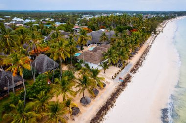 Zanzibar 'ın beyaz kumlu plajları tembel Zanzibar plaj yazlarını geçirmek için ideal yerlerdir..