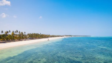 Zanzibar 'ın beyaz kumlu plajları tembel Zanzibar plaj yazlarını geçirmek için ideal yerlerdir..