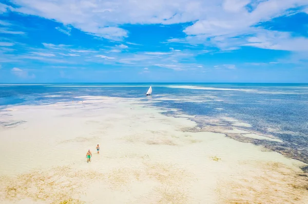 Białe Piaszczyste Plaże Zanzibaru Idealnym Miejscem Spędzania Leniwych Wakacji Plaży — Zdjęcie stockowe