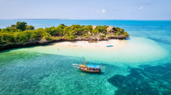Dhow Árabe Clássico Feito Madeira Comumente Visto Perto Zanzibar Oceano — Fotografia de Stock