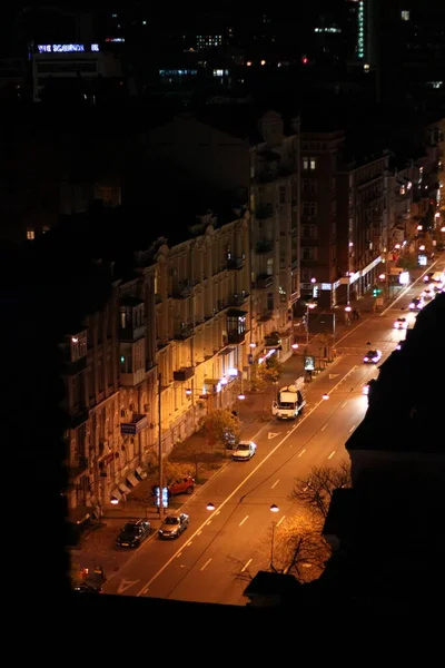 Zdjęcie Kijowa Nocy Jego Ulicami Świetle Reflektorów — Zdjęcie stockowe