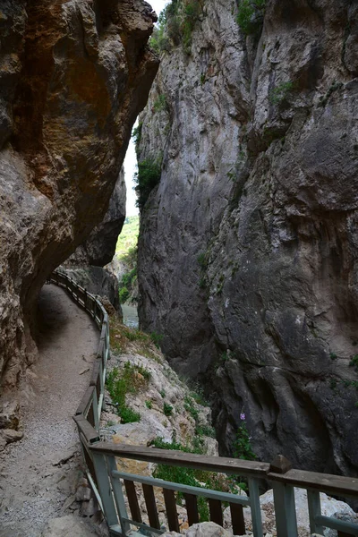 Türkiye 'nin Adana kentinde yer alan Çakit Kanyonu önemli bir turizm alanıdır.