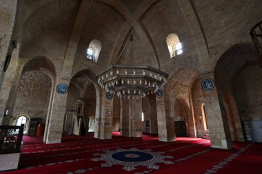 Türkiye 'nin Kozan ilçesinde yer alan Hokadem Camii 1488 yılında inşa edildi..