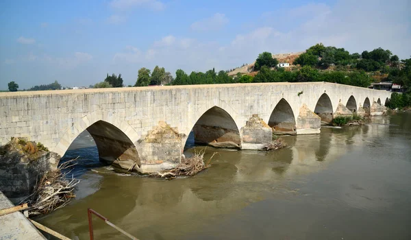 Die Historische Misis Brücke Befindet Sich Fluss Ceyhan Der Stadt — Stockfoto