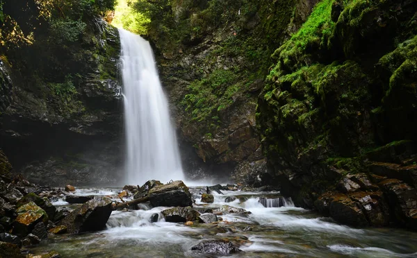 Nachází Rize Turecko Palovit Vodopád Jedním Nejnavštěvovanějších Míst Regionu — Stock fotografie