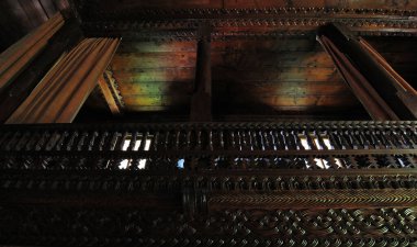 Türkiye 'nin Rize kentindeki tarihi imirli Camii tamamen ahşaptan yapılmıştır..