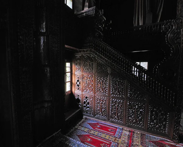 トルコのリゼにある歴史的なイマーリ モスクは 木材で作られています — ストック写真
