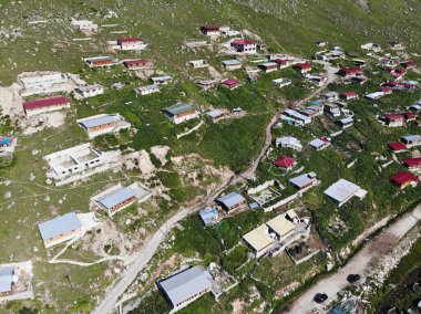 Türkiye 'nin Rize kentinde yer alan Kavrun Platosu önemli bir yerel platodur..