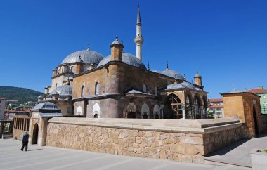 Türkiye 'nin Yozgat ilçesinde yer alan Capanolu Camii 1779 yılında inşa edildi. Yozgat 'ın en büyük camii..