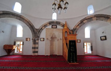 Osmanlı döneminde inşa edilmiş tarihi bir camidir..