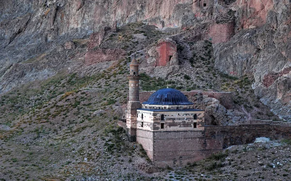 Osmanlı Döneminde Inşa Edilmiş Tarihi Bir Camidir — Stok fotoğraf