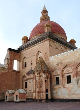 Doubeyazt, Türkiye 'de yer alan bu büyük saray 17. yüzyılda inşa edildi..