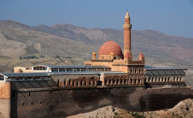 Doubeyazt, Türkiye 'de yer alan bu büyük saray 17. yüzyılda inşa edildi..