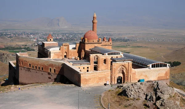 这座宏伟的宫殿坐落在土耳其的杜拜阿兹特 建于17世纪 — 图库照片