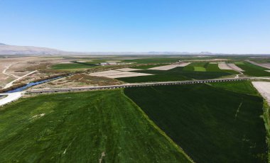 Türkiye 'nin Bolvadin kentinde yer alan Krkgz Köprüsü Bizans döneminde inşa edildi.