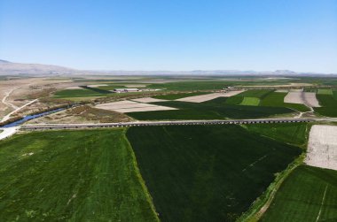 Türkiye 'nin Bolvadin kentinde yer alan Krkgz Köprüsü Bizans döneminde inşa edildi.