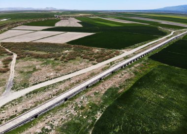 Türkiye 'nin Bolvadin kentinde yer alan Krkgz Köprüsü Bizans döneminde inşa edildi.