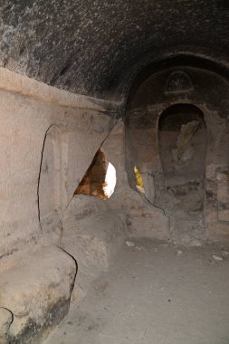 Yedikaplar yeraltı şehri - Afyonkarahisar