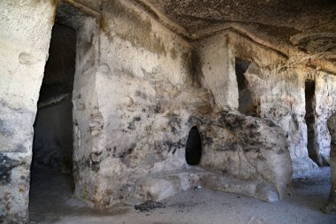 Yedikaplar yeraltı şehri - Afyonkarahisar