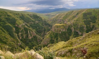 Tarihi Şeytanın Şatosu - Ardahan - Türkiye