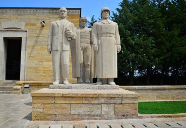 Türkiye 'nin Ankara kentinde yer alan Anitkabir, Türkiye Cumhuriyeti' nin kurucusu Mustafa Kemal Atatürk 'ün gömüldüğü yer..
