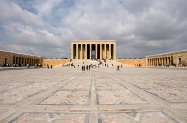 Türkiye 'nin Ankara kentinde yer alan Anitkabir, Türkiye Cumhuriyeti' nin kurucusu Mustafa Kemal Atatürk 'ün gömüldüğü yer..