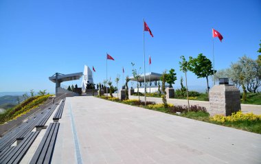 Duatepe Monument and National Park is located in Ankara's Polatl district. It is the first hill taken from the enemy soldiers in the attack in 1921.