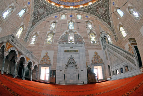 位于土耳其埃迪尔内的第二碧亚兹特清真寺建于15世纪 — 图库照片
